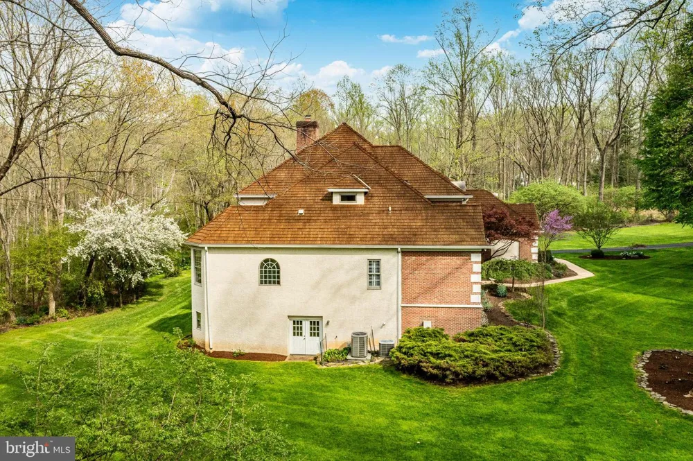 127 MONTANA DRIVE Chadds Ford, PA 19317