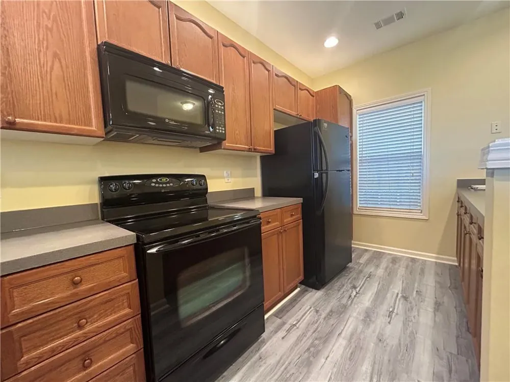 1992 Hoods Fort Circle NW #22 Kennesaw, GA 30144