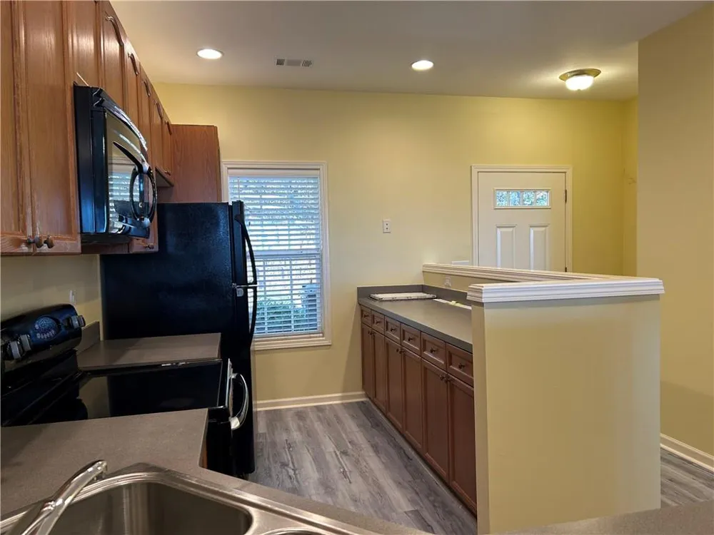 1992 Hoods Fort Circle NW #22 Kennesaw, GA 30144