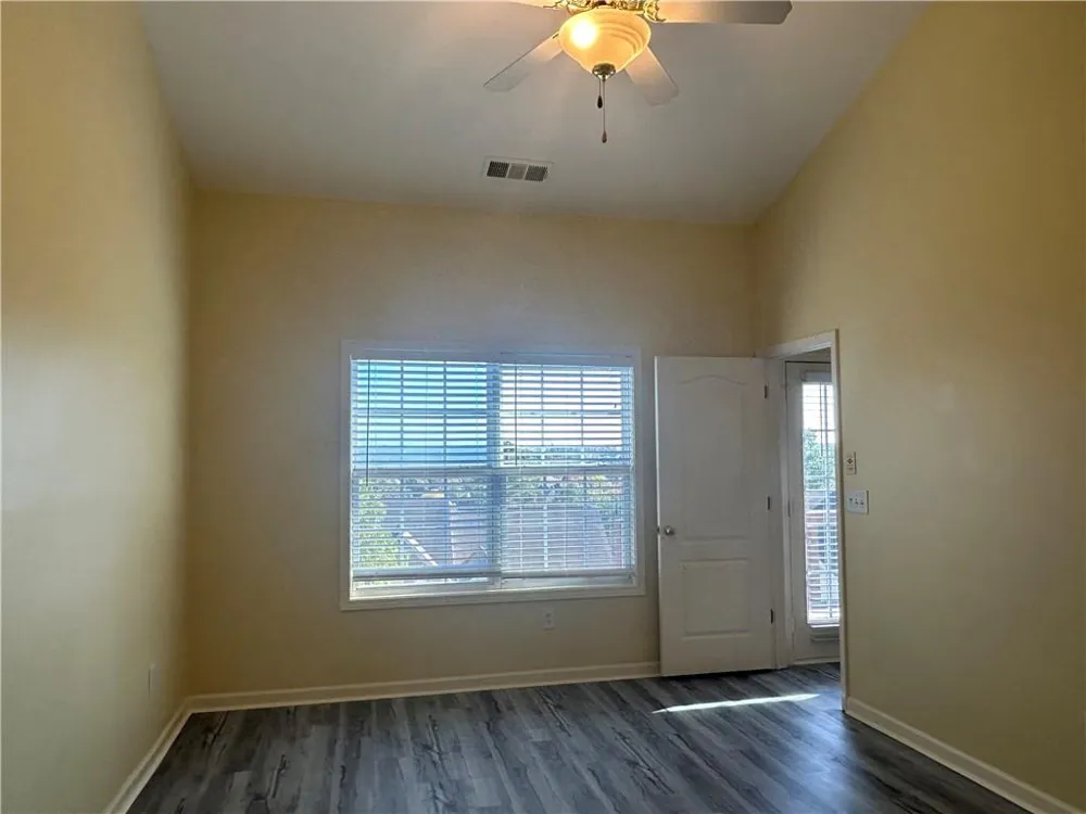 1992 Hoods Fort Circle NW #22 Kennesaw, GA 30144