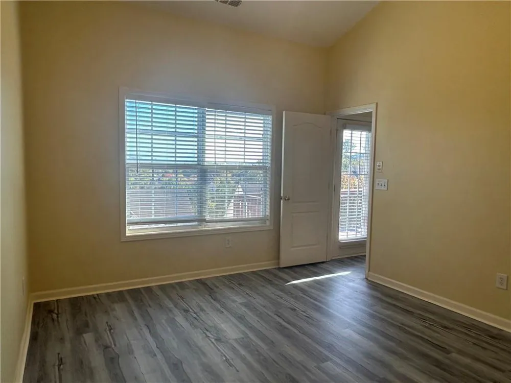 1992 Hoods Fort Circle NW #22 Kennesaw, GA 30144