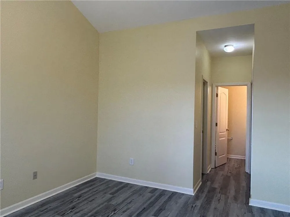 1992 Hoods Fort Circle NW #22 Kennesaw, GA 30144