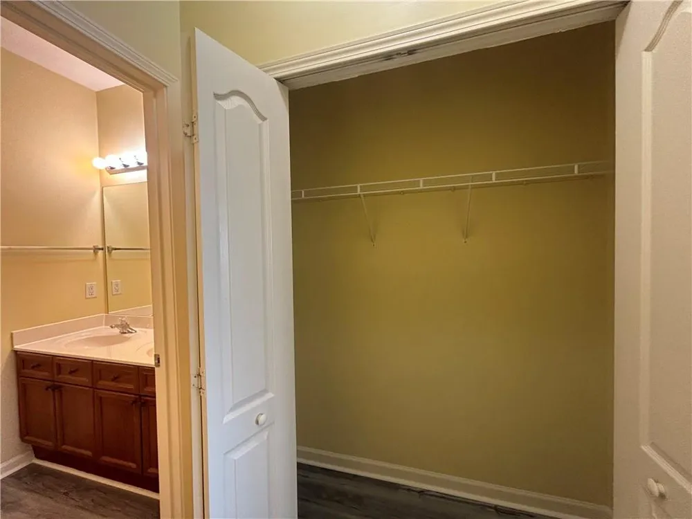 1992 Hoods Fort Circle NW #22 Kennesaw, GA 30144