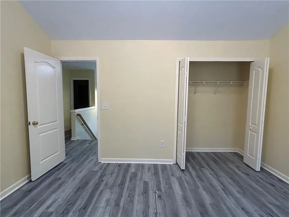1992 Hoods Fort Circle NW #22 Kennesaw, GA 30144