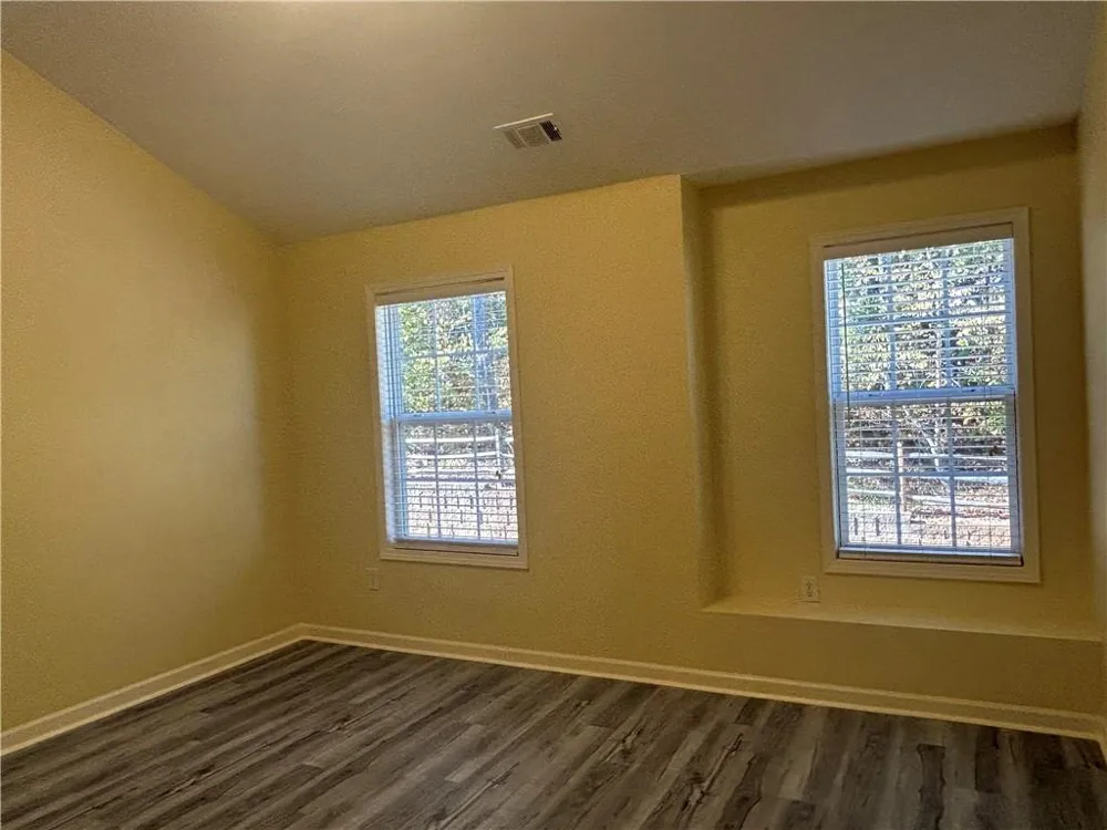 1992 Hoods Fort Circle NW #22 Kennesaw, GA 30144