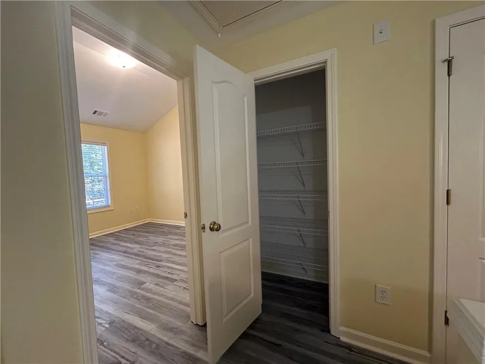 1992 Hoods Fort Circle NW #22 Kennesaw, GA 30144