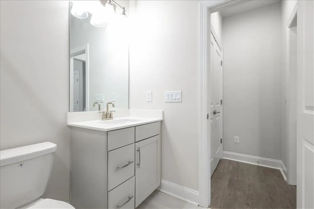 2056 Violet Lane Brookhaven, GA 30319
