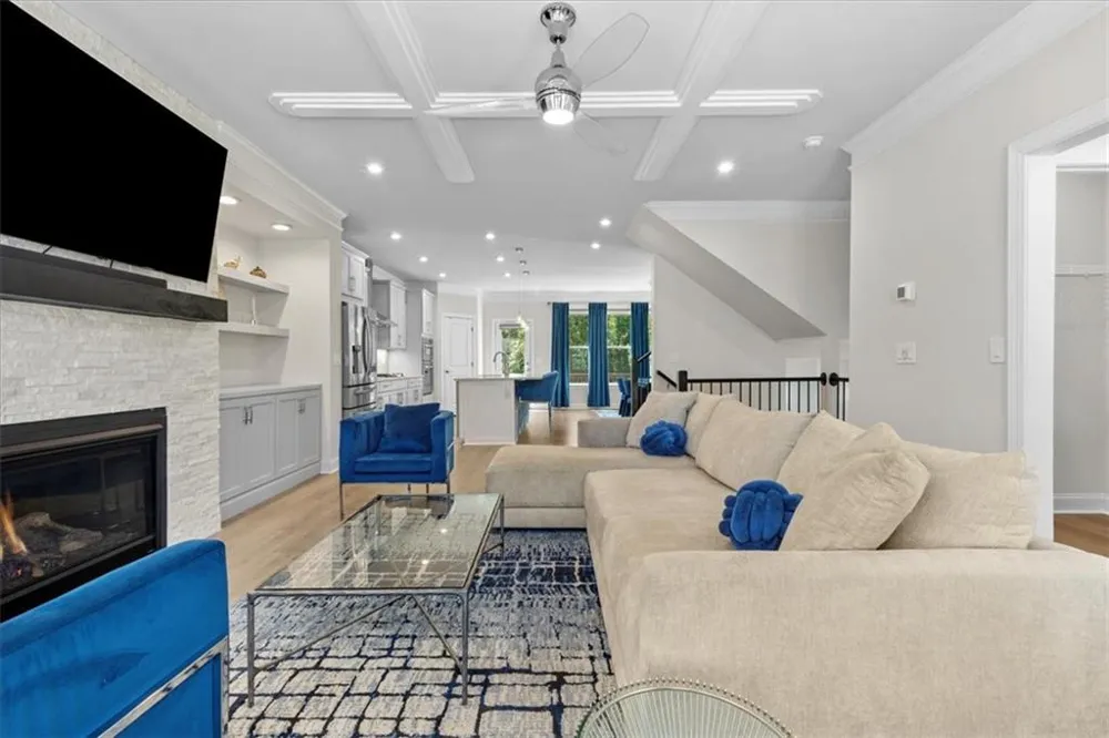 2056 Violet Lane Brookhaven, GA 30319