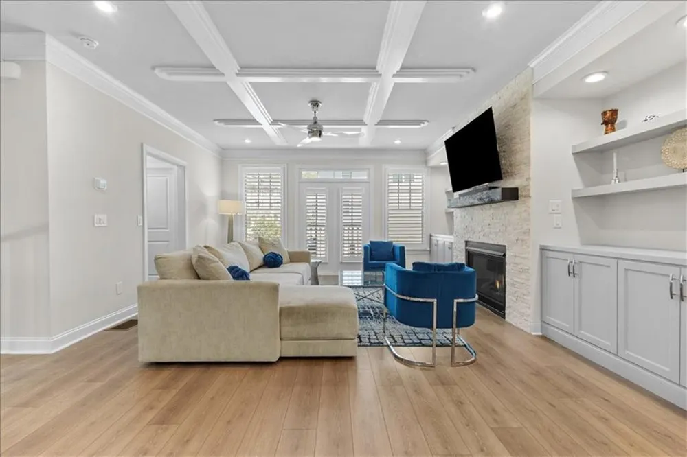 2056 Violet Lane Brookhaven, GA 30319