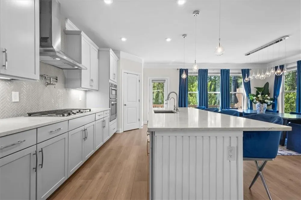 2056 Violet Lane Brookhaven, GA 30319