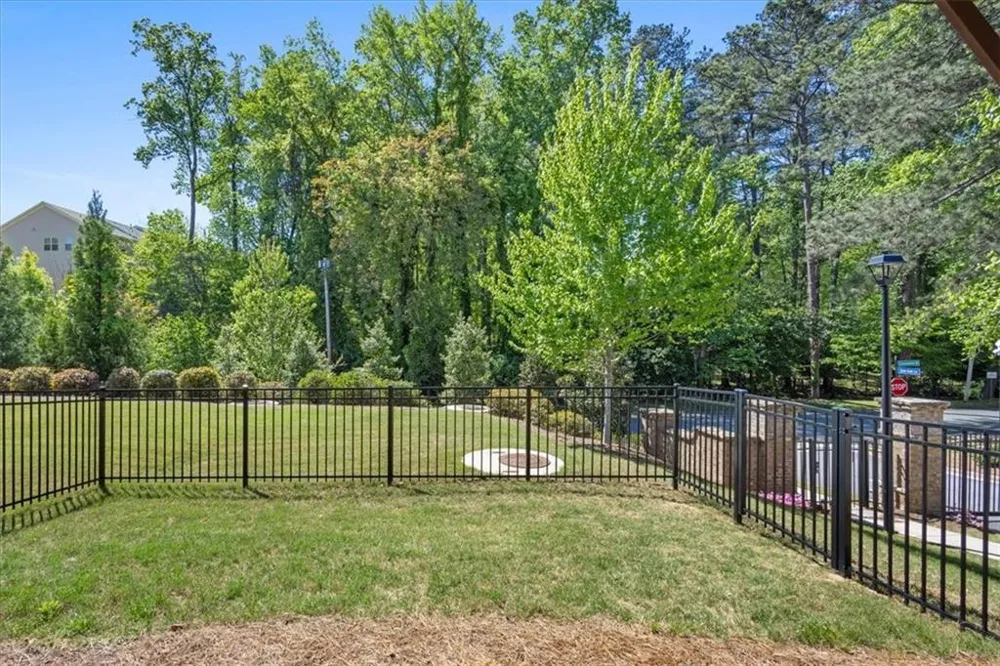 2056 Violet Lane Brookhaven, GA 30319