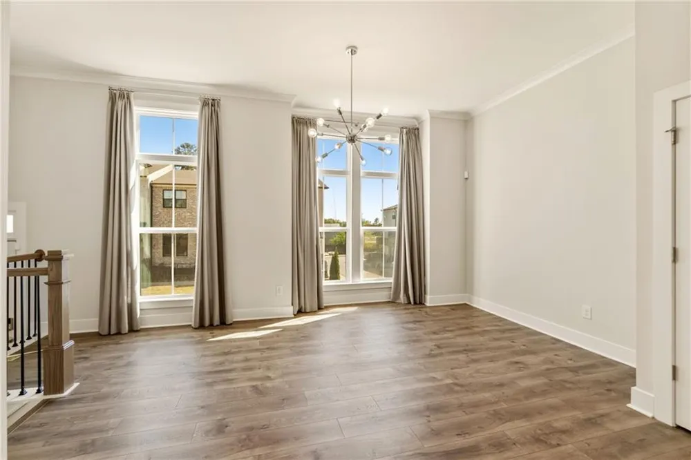 615 Fair View Circle Roswell, GA 30076