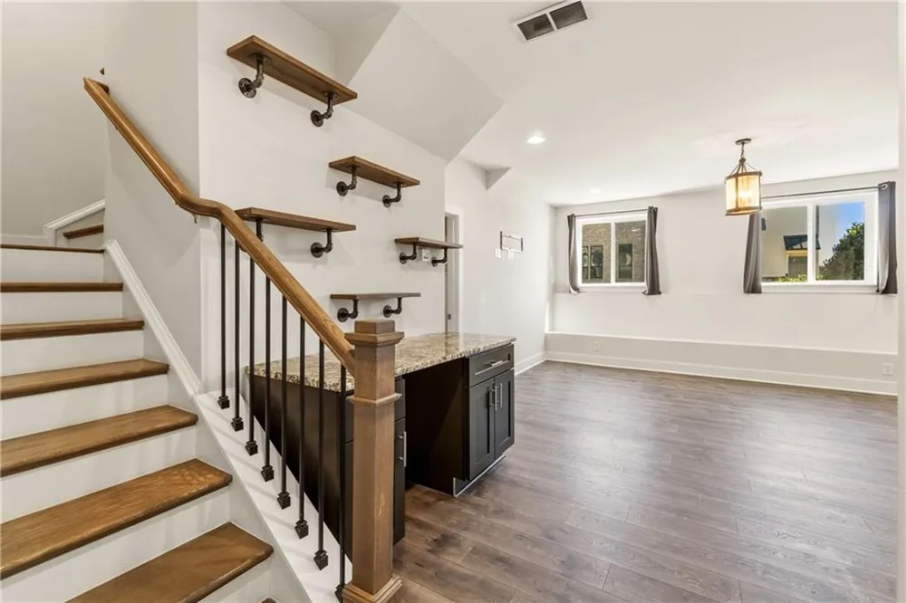 615 Fair View Circle Roswell, GA 30076
