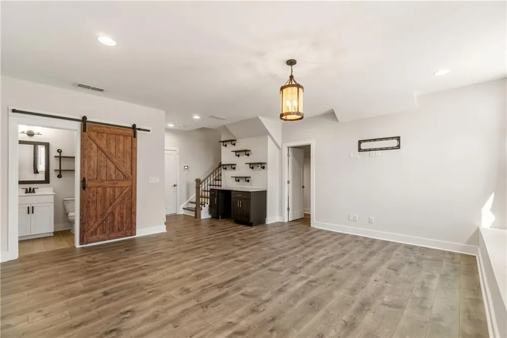 615 Fair View Circle Roswell, GA 30076