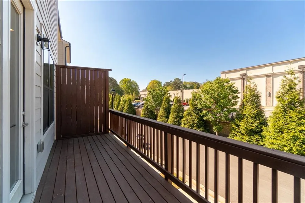 615 Fair View Circle Roswell, GA 30076