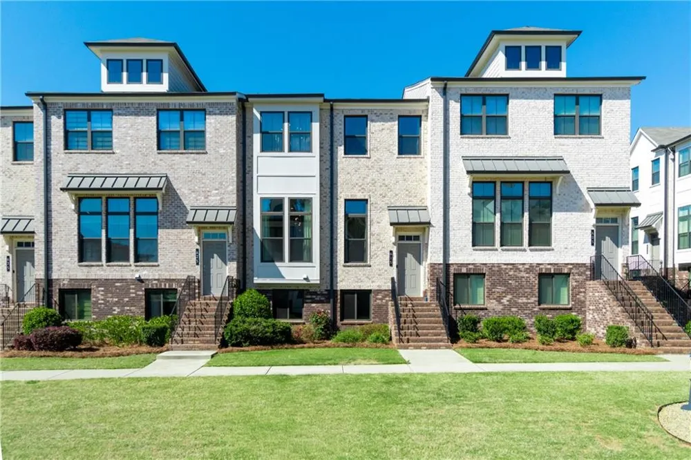 615 Fair View Circle Roswell, GA 30076