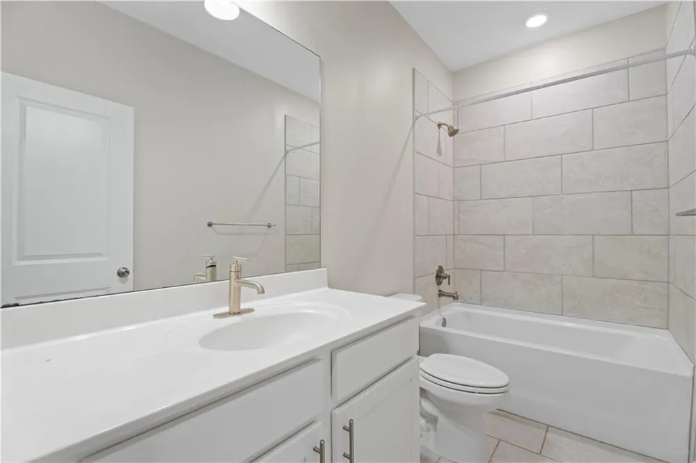 3327 Park Pointe Circle Scottdale, GA 30079
