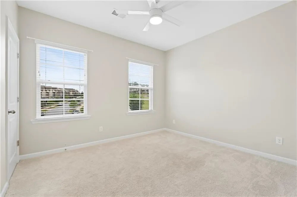 3327 Park Pointe Circle Scottdale, GA 30079