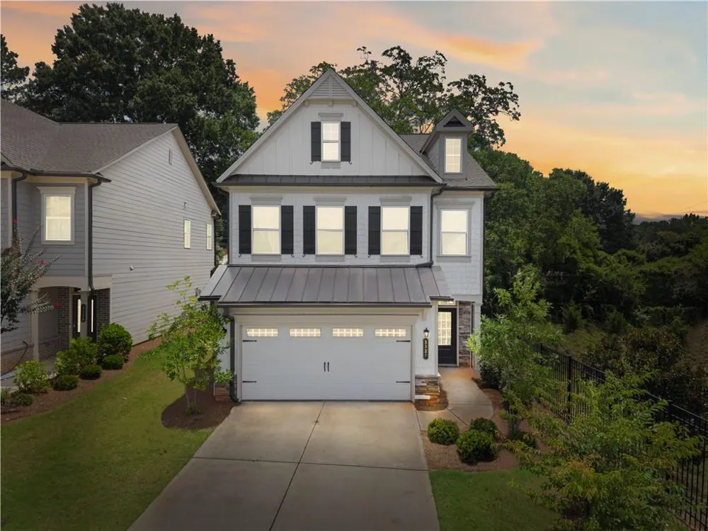 3327 Park Pointe Circle Scottdale, GA 30079