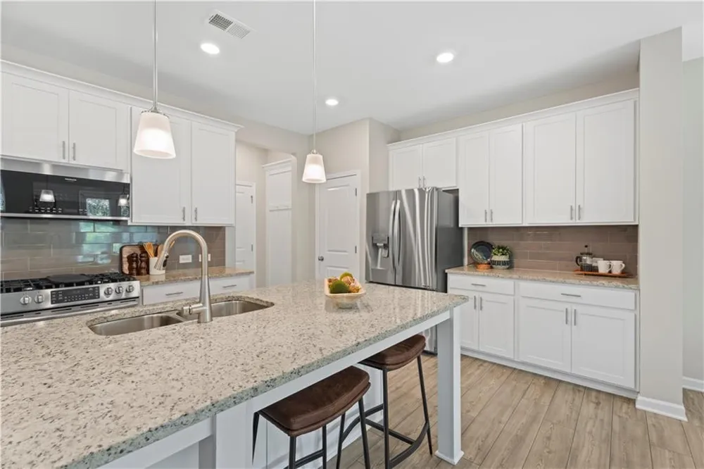3327 Park Pointe Circle Scottdale, GA 30079