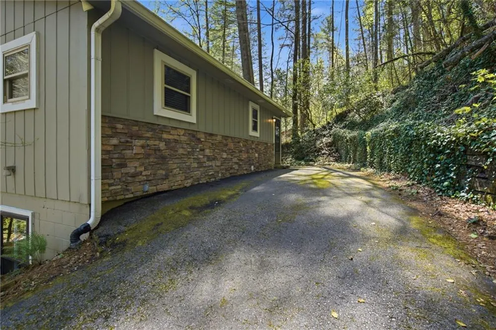 15 Salmon Road Blairsville, GA 30512