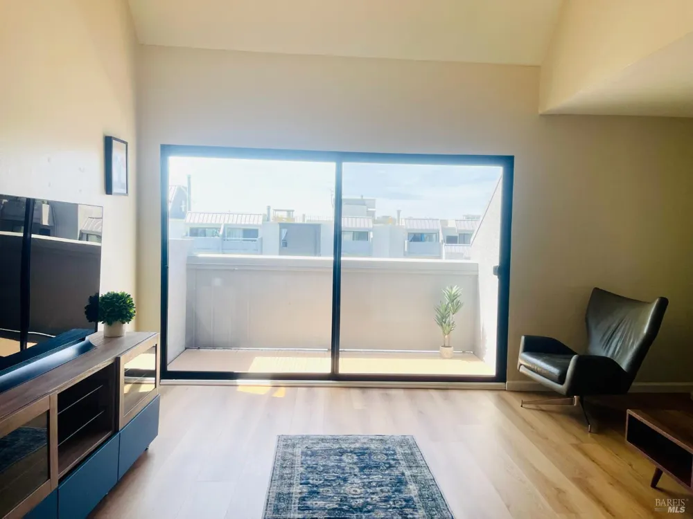 1 Embarcadero W ##355 Oakland, CA 94607