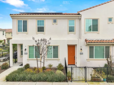 5301 E Commerce Way ##39102