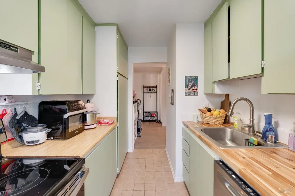 2100 Laguna Circle ##D Concord, CA 94520