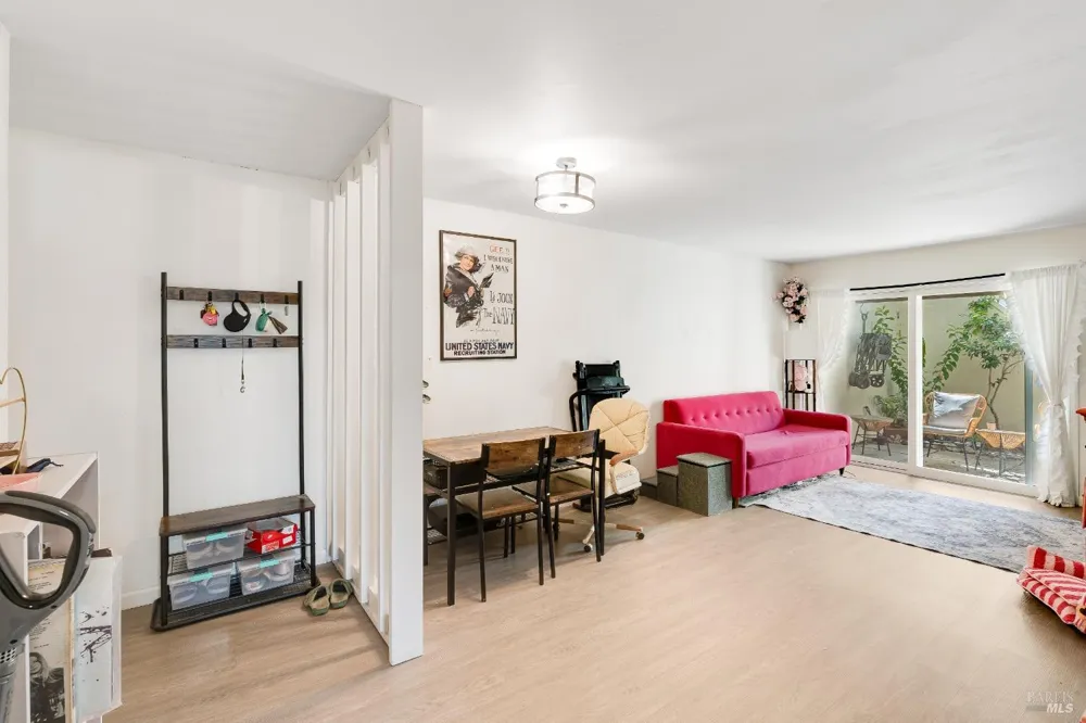 2100 Laguna Circle ##D Concord, CA 94520