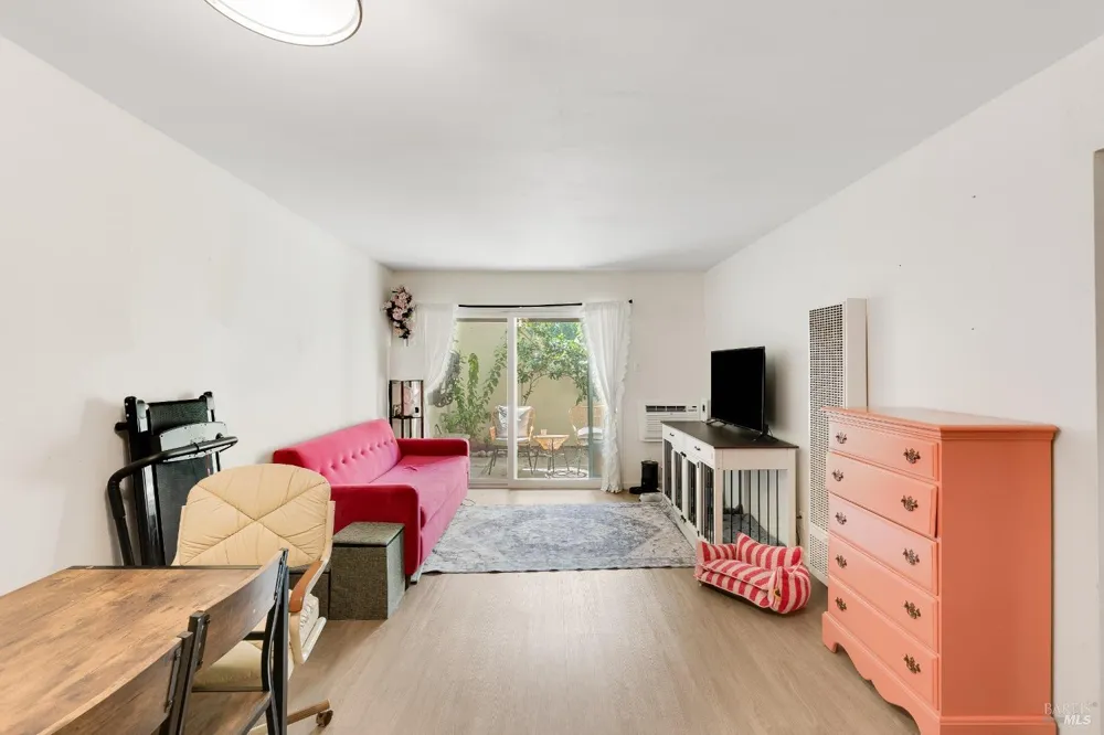 2100 Laguna Circle ##D Concord, CA 94520
