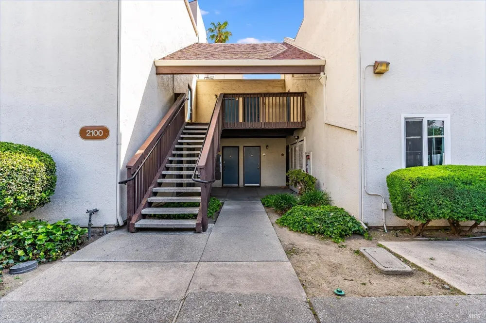 2100 Laguna Circle ##D Concord, CA 94520