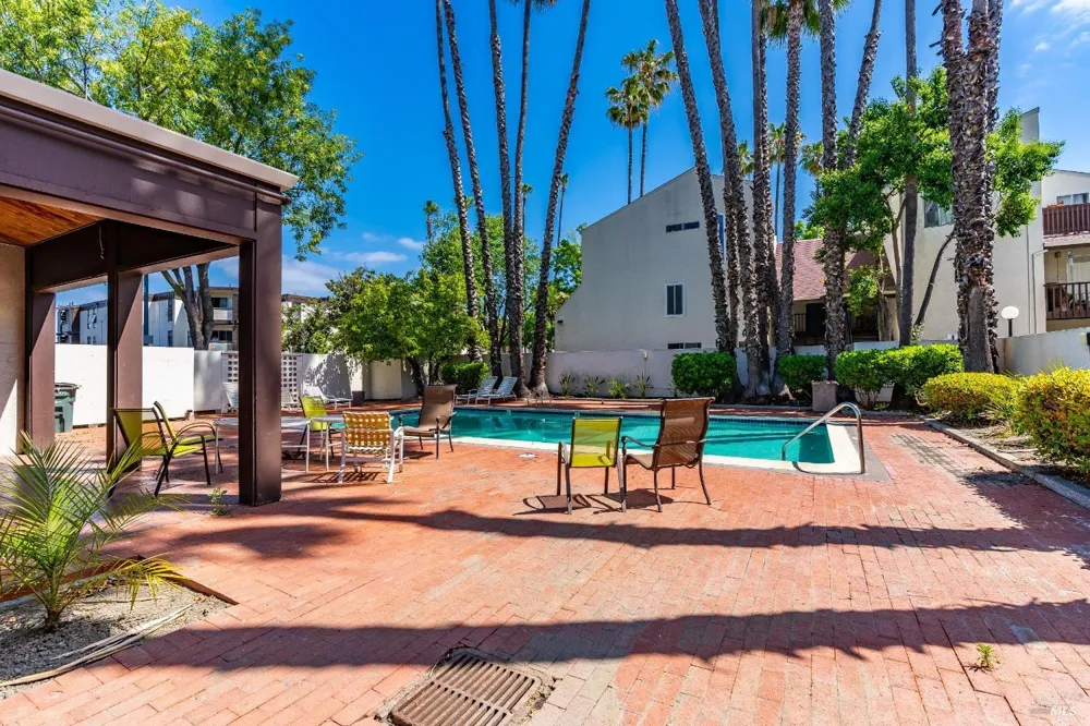 2100 Laguna Circle ##D Concord, CA 94520