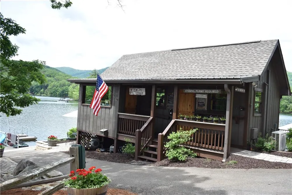 83 Summit Drive W Big Canoe, GA 30143