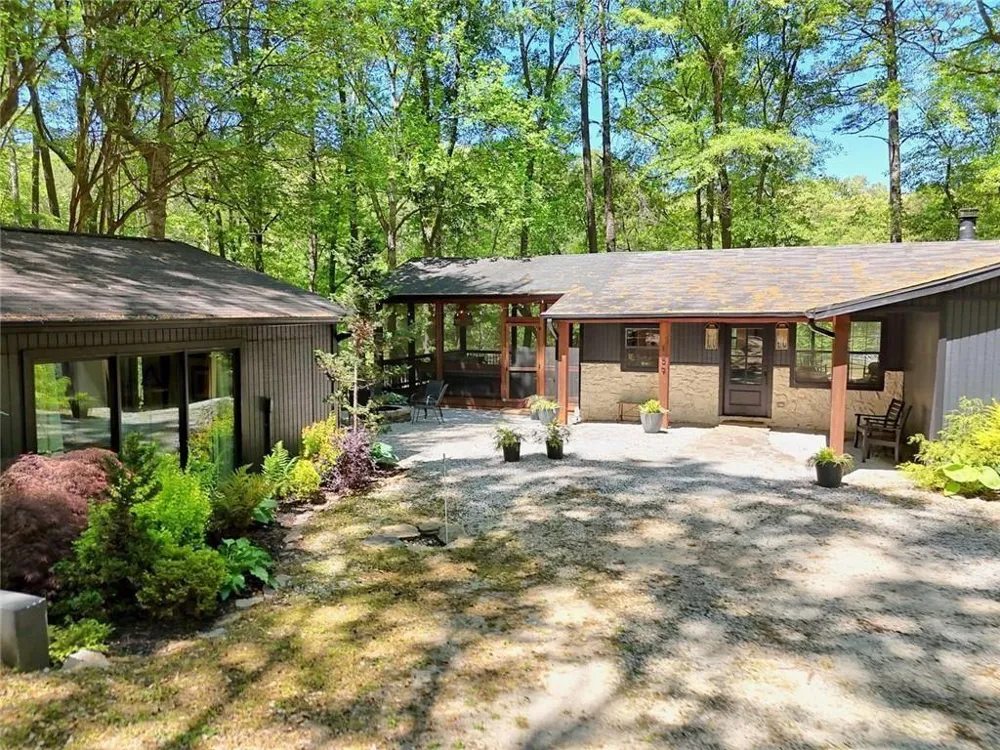 159 Manor Oak Trail Toccoa, GA 30577