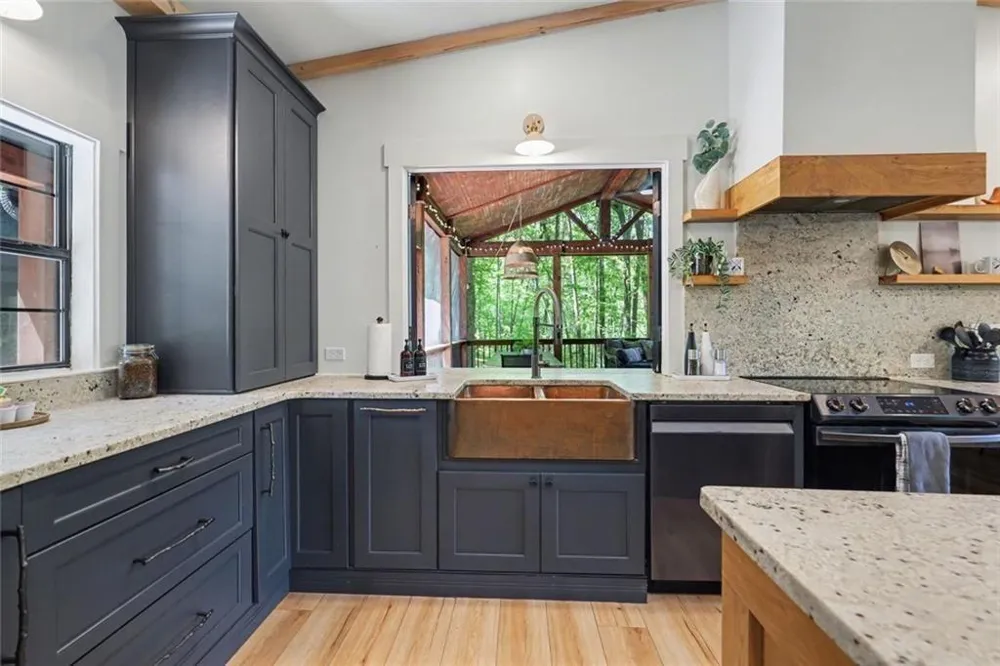 159 Manor Oak Trail Toccoa, GA 30577