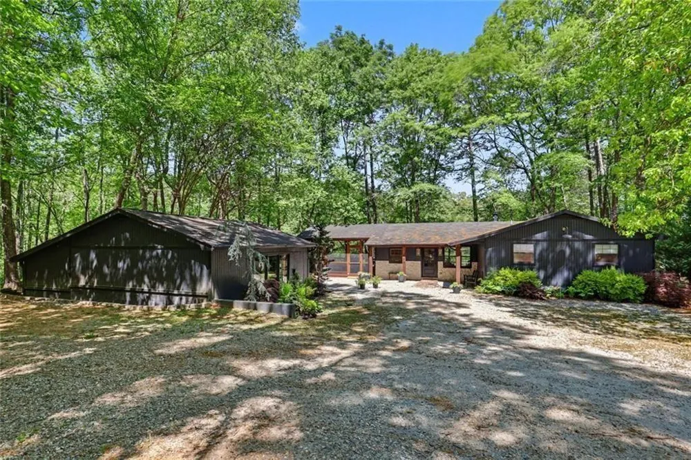 159 Manor Oak Trail Toccoa, GA 30577