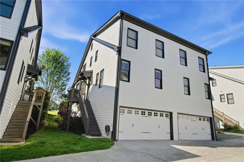 1433 Carroll Drive NW #8 Atlanta, GA 30318