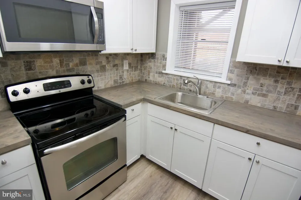 1115 MUHLENBERG STREET Reading, PA 19602