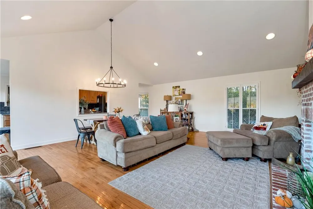 962 Woodbrier Sautee Nacoochee, GA 30571