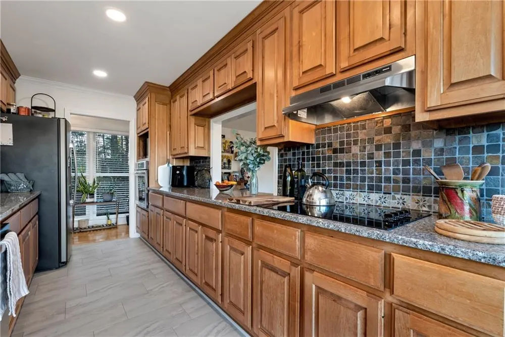 962 Woodbrier Sautee Nacoochee, GA 30571