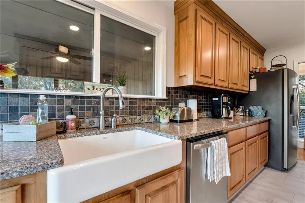 962 Woodbrier Sautee Nacoochee, GA 30571