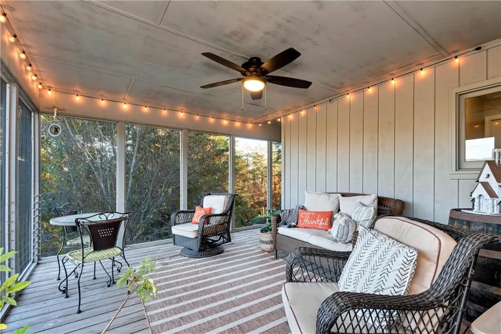 962 Woodbrier Sautee Nacoochee, GA 30571