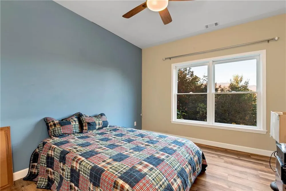 962 Woodbrier Sautee Nacoochee, GA 30571