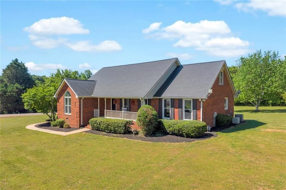 71 Woodridge Way Royston, GA 30662
