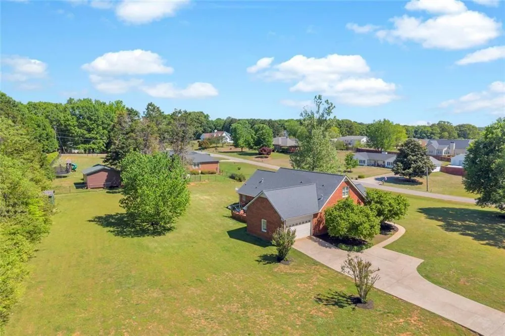 71 Woodridge Way Royston, GA 30662