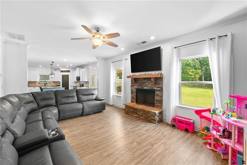 13 Four Feathers Lane Rydal, GA 30171