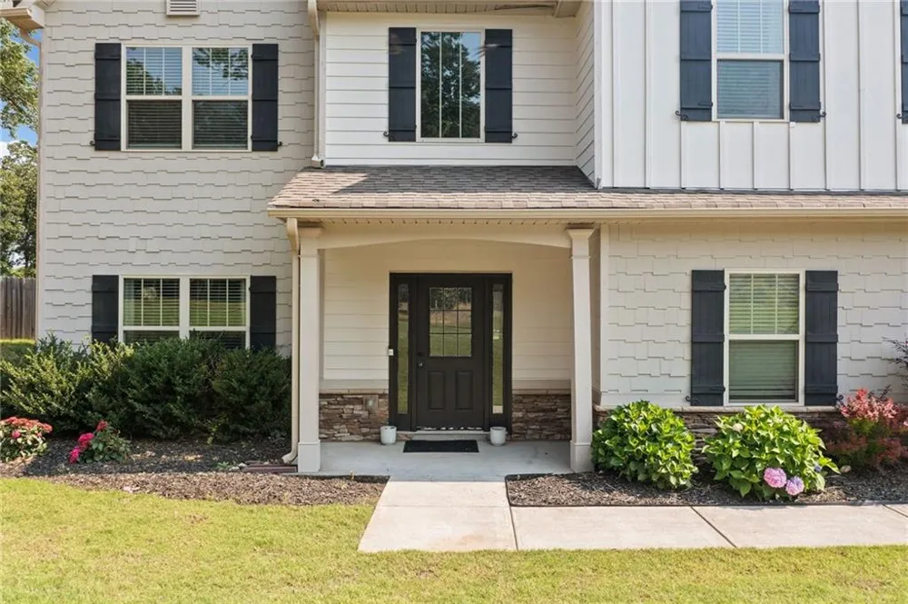 13 Four Feathers Lane Rydal, GA 30171