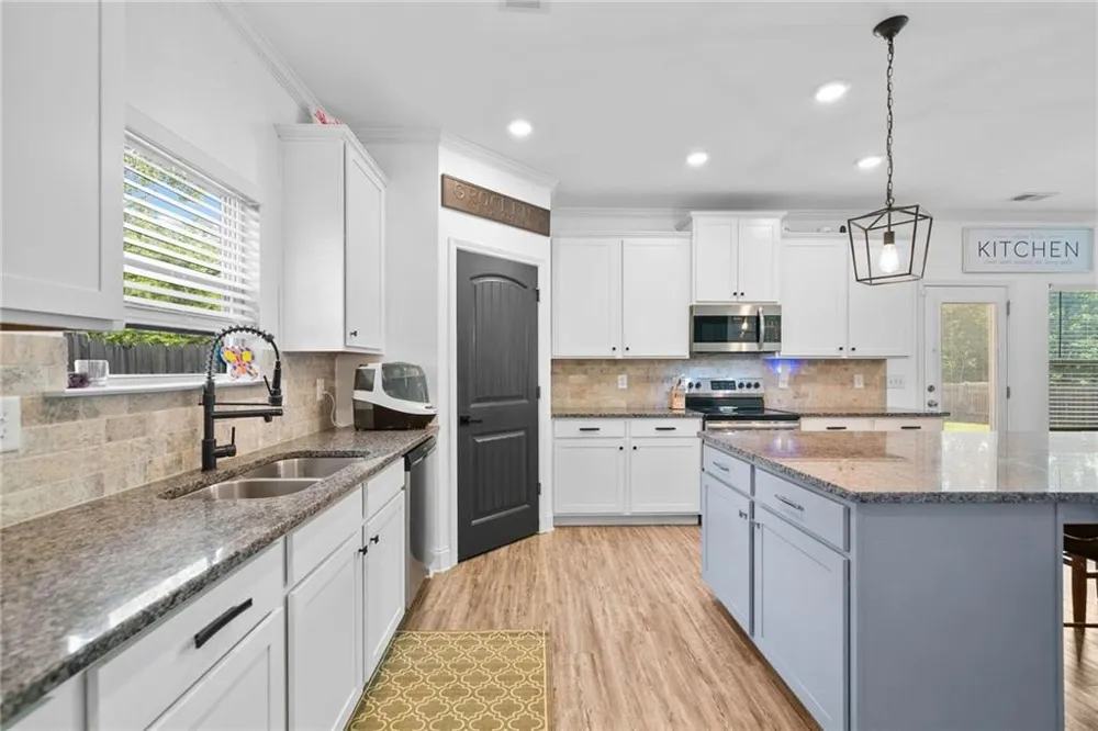 13 Four Feathers Lane Rydal, GA 30171