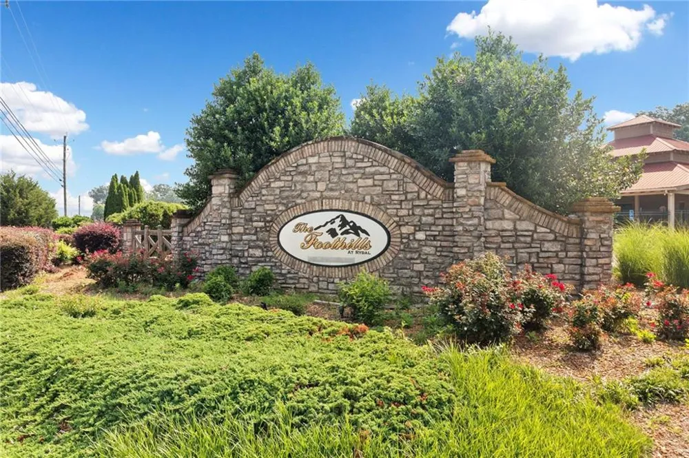 13 Four Feathers Lane Rydal, GA 30171