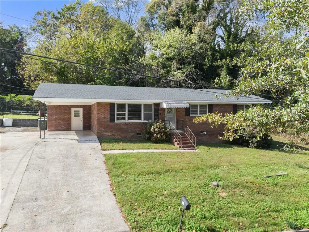 574 S Sage Street S Toccoa, GA 30577